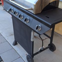 Grill Propane Bbq  Like New 