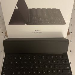 iPad Smart Keyboard 
