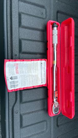 Michigan Industrial tools Click Torque Wrench with Case