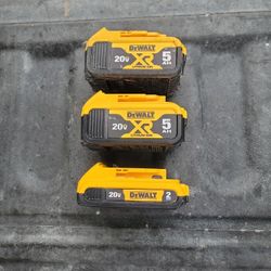 DEWALT 20V XR 5AH BATTERYS AND 1 20V 2.0AH 
