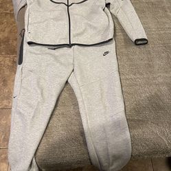 Nike Tech Brand New