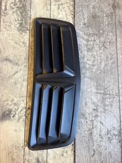 24+ Mustang RTR Hood Vent