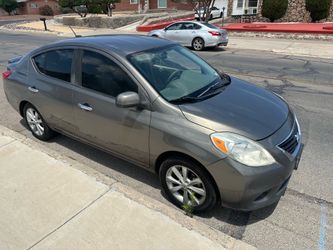 Nissan Versa SL