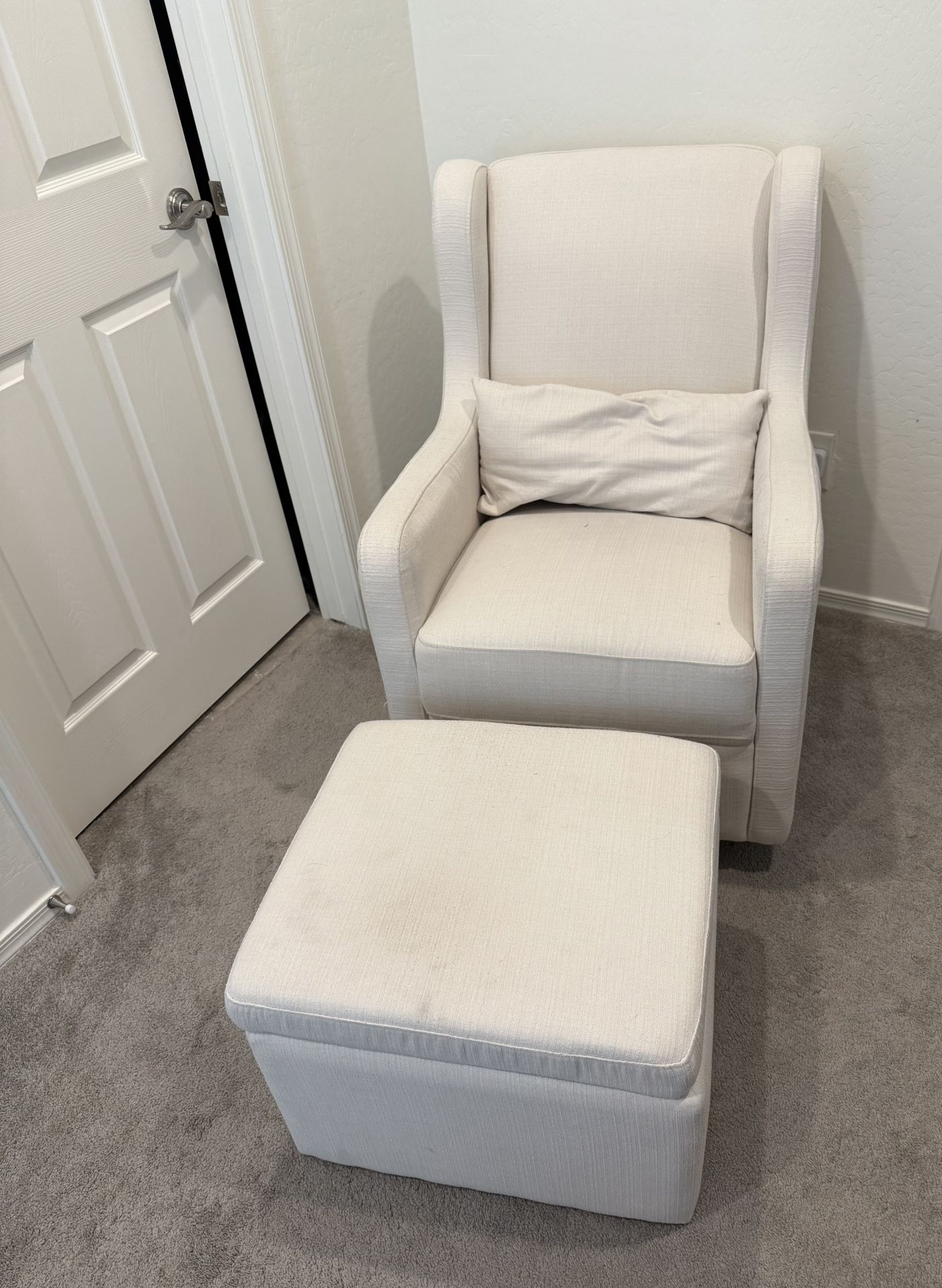 Carter's By daVinci Adrian Swivel Glider Storage ottoman