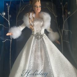 Holiday Visions Barbie 💙