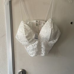 New Women’s Crop Top Size Large Also Available In Black 