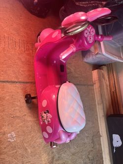 Minnie Mouse Electric Scooter 