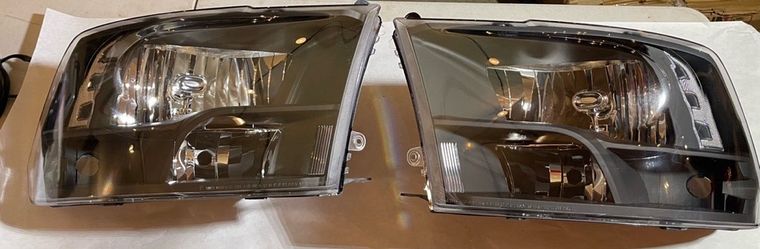 LA Zona Auto Parts 2009 to 2017 Dodge Ram Headlights Luces Micas Calaveras Black Housing Fondo Negro