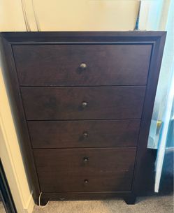 Dresser