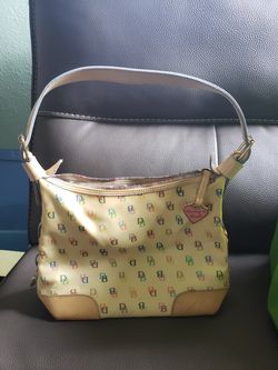 Dooney & Bourke purse