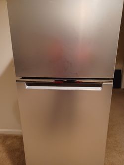 Stainless Refrigerator Like Brand New 6 Months Warranty
