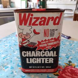 RARE vintage 1980 WIZARD Charcoal Lighter Fluid 32 OZ Handi Oiler GRAPHIC TIN