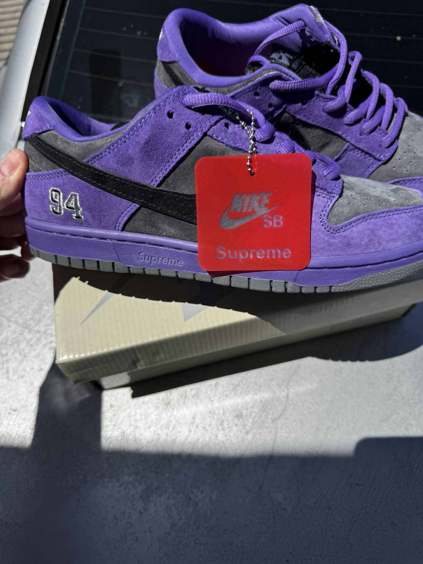Supreme SB Dunks
