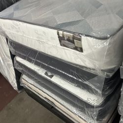 MATTRESS 4 SALE BRAND NEW 🆕 TWIN SIZE MATTRESS $95 FULL SIZE MATTRESS $175. QUEEN SIZE MATTRESS $190 LOCATION 303 POCASSET AVE PROVIDENCE RI OPEN 