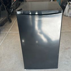 Upstreman Mini Fridge