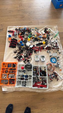 Lego Mindstorm with 3 bricks (EV3 and two NXT)  And hundreds of other Mindstorm pieces