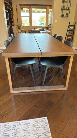 Dining table -Oak veneer brown