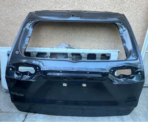 Toyota rav 4 tailgate
