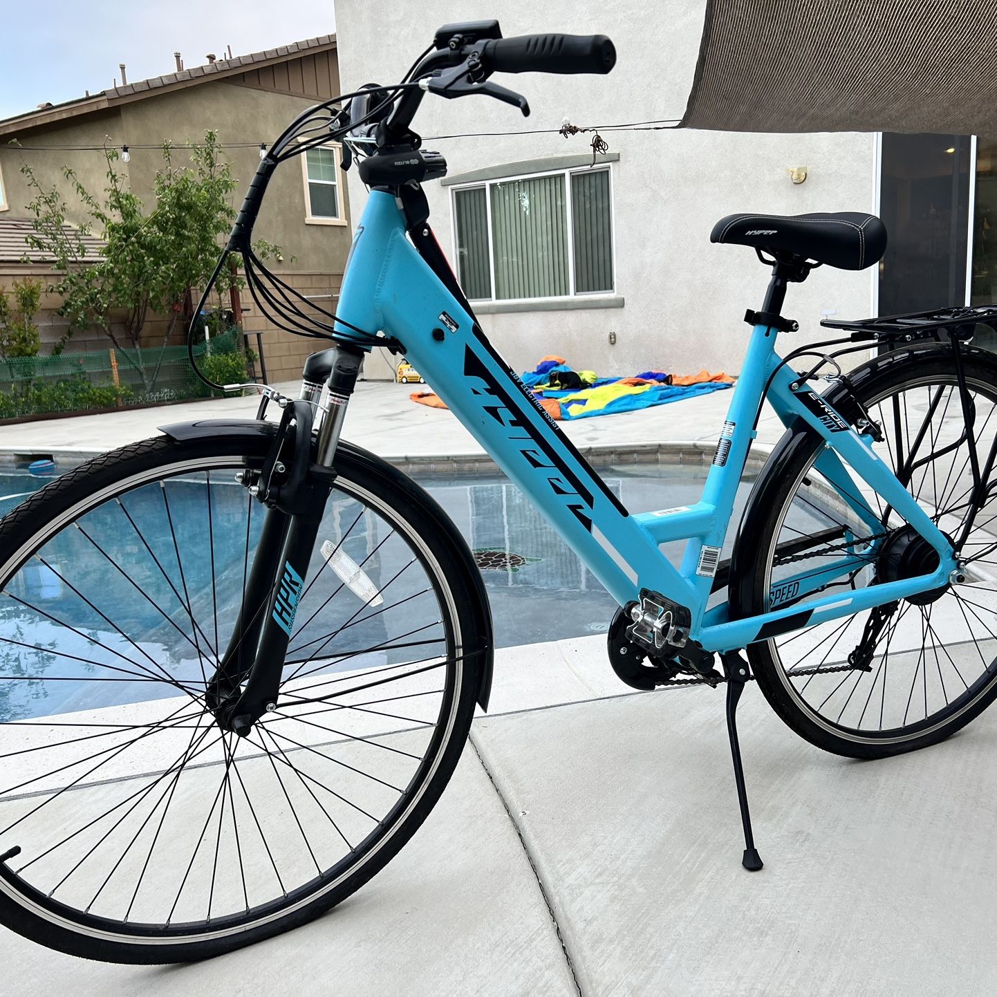 hyper e-ride 36v 700c electric bicycle Hyper E-Ride Electric Bike (Hardly Used) for Sale in Fontana, CA