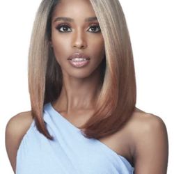 Bobbi Boss HD Lace 13x7 Extended Lace Frontal Wig MLF453 MABEL (Color TT4 BLDBR)