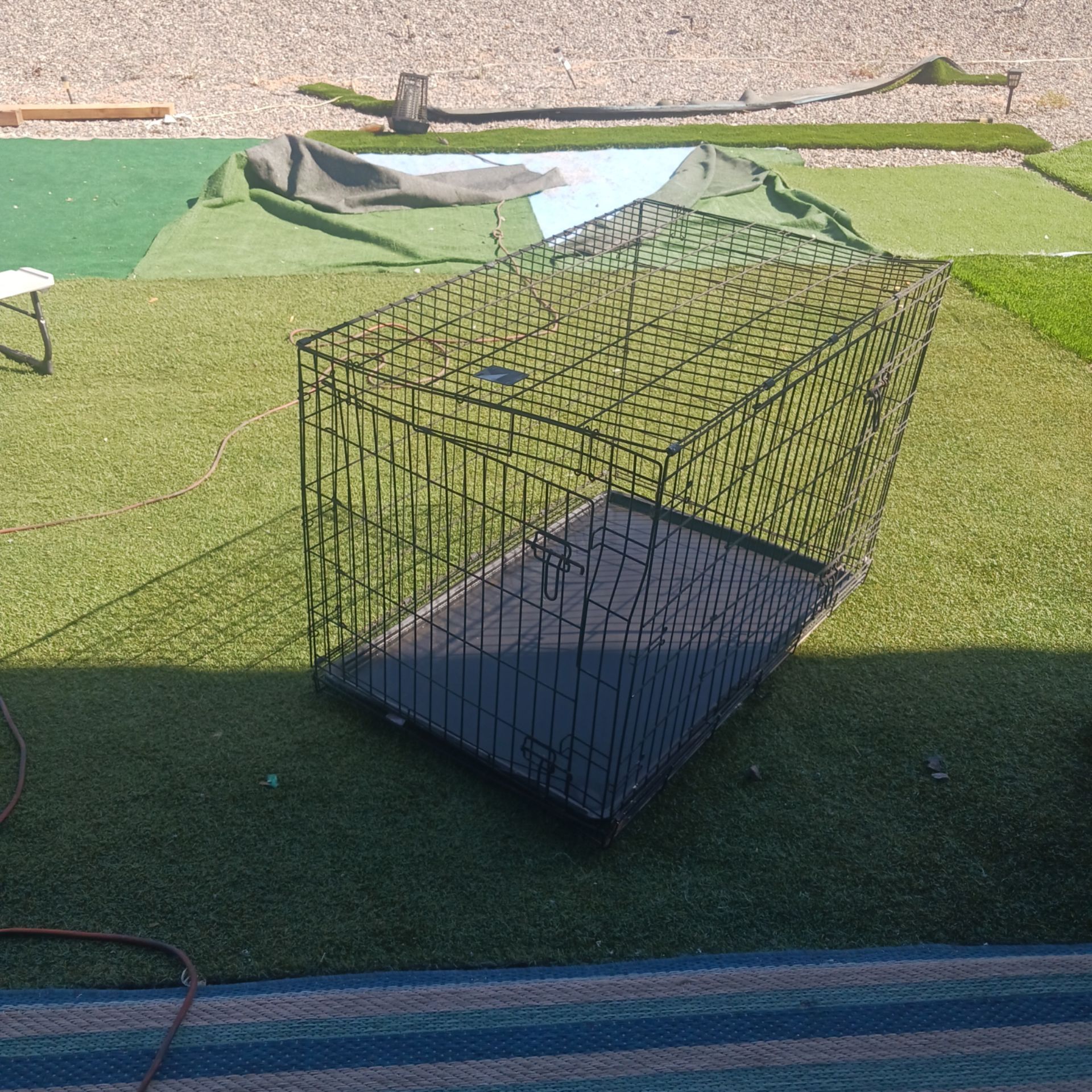 Xl dog kennel 2 doors a little bent but can fix it must pick up Asking only $45 cash was $70+ must pick up Broadway and apache buckeye az cash only pl