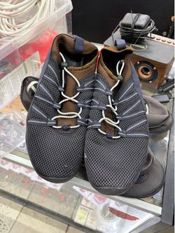 Mesh Water Shoes with Bungee Laces