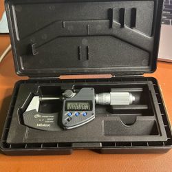 Digital Micrometer 