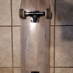 Skateboard THUNDER trucks