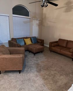 Couch set