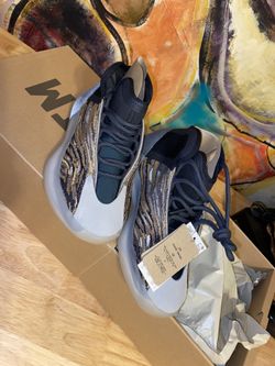 Yeezy Qntm