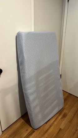 Serta Toddler Mattress (like new)