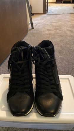 Black Aldo sneakers. Size 8 1/2