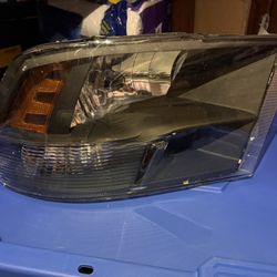 Dodge Ram 1500 Headlights