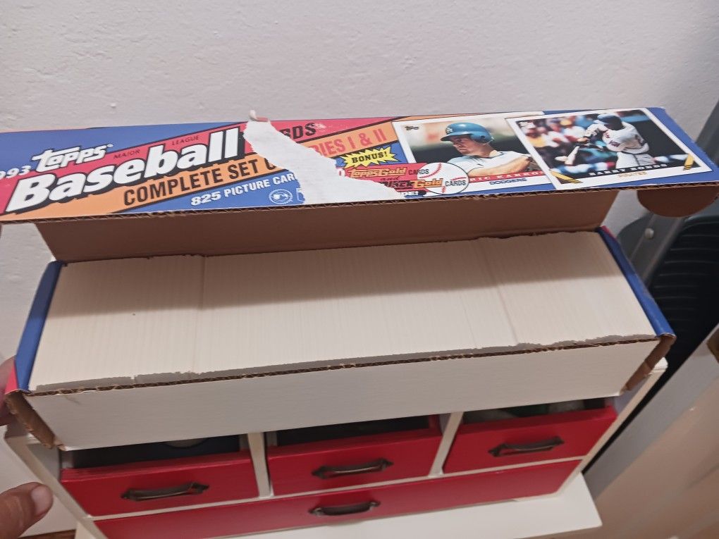 1993 Topps Baseball Complete Set (Box Damaged)