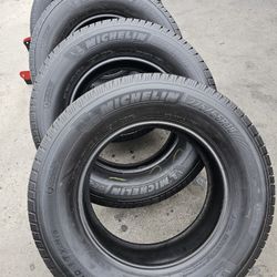 I Am Selling This Set Of Tires MICHELIN DEFENDER LTX M/S 275/65/18" 80%