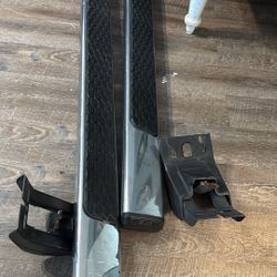 2020 Dodge ram side Steps 