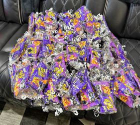 Takis graduation leis