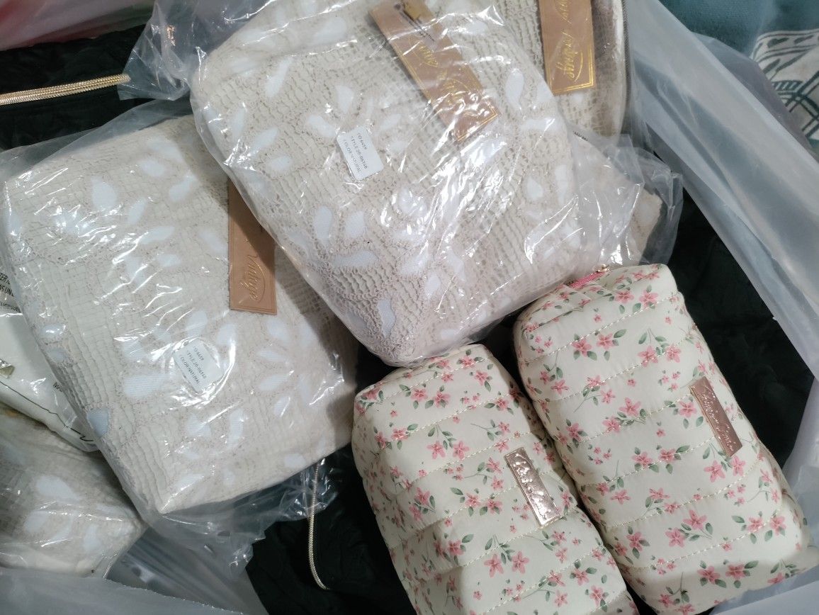 Brand New Make-up Bags!