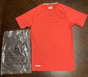 Under Armour Heatgear - Large Men’s Compression Short Sleeve Shirt