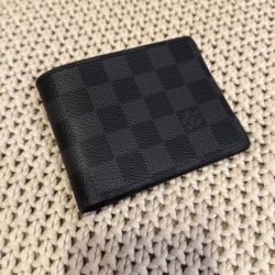 Louis Vuitton Men’s Wallet Never Used, Received As Gift $175