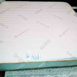 Zenhaven Latex Mattress, Queen,Good Condition 

Saatva, Zenhaven Latex Mattress, Queen