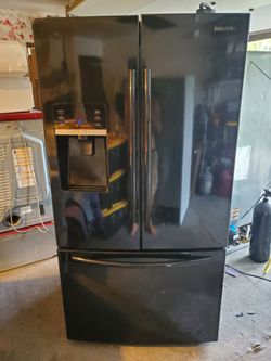 Refridgerator (large, works great)