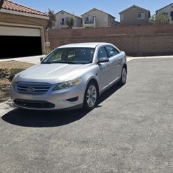2010 Ford Taurus