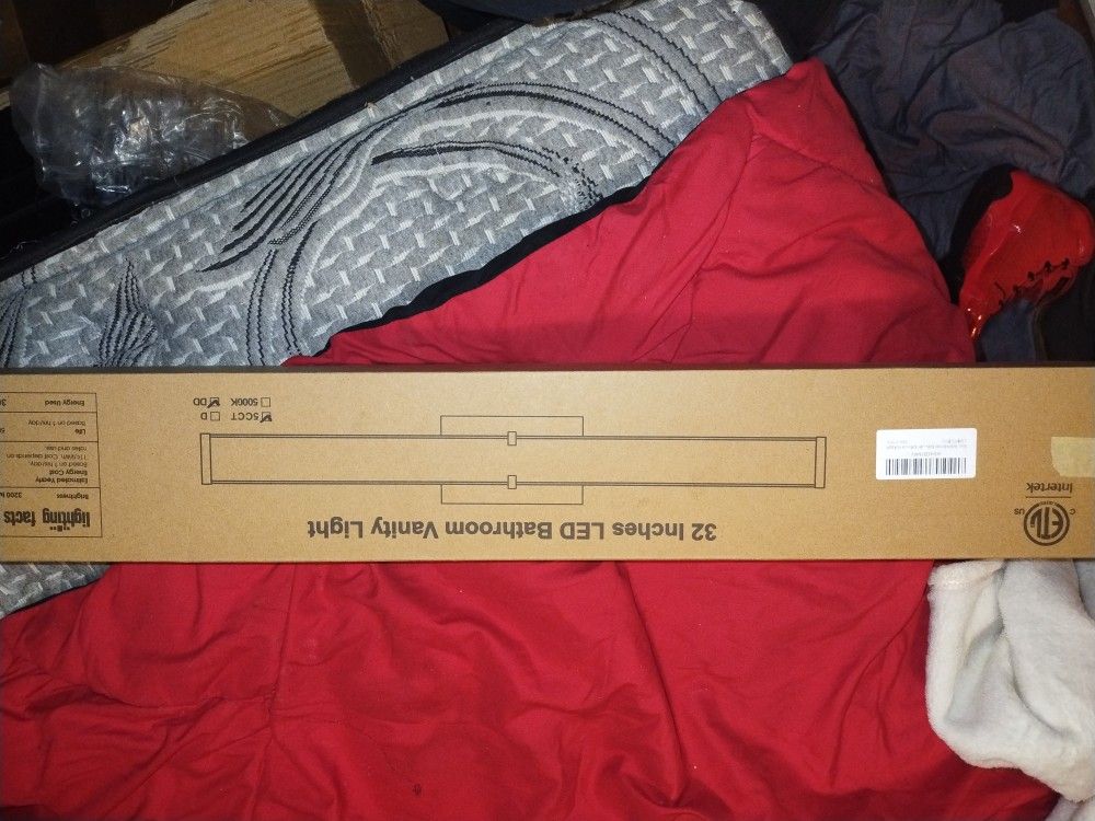32-in LED Vanity Light Brand New