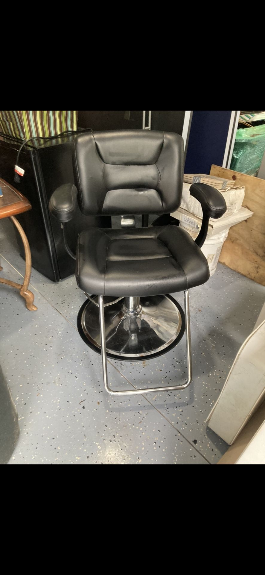 Salon Chair
