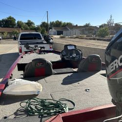 Ranger bass boat 19 Ft