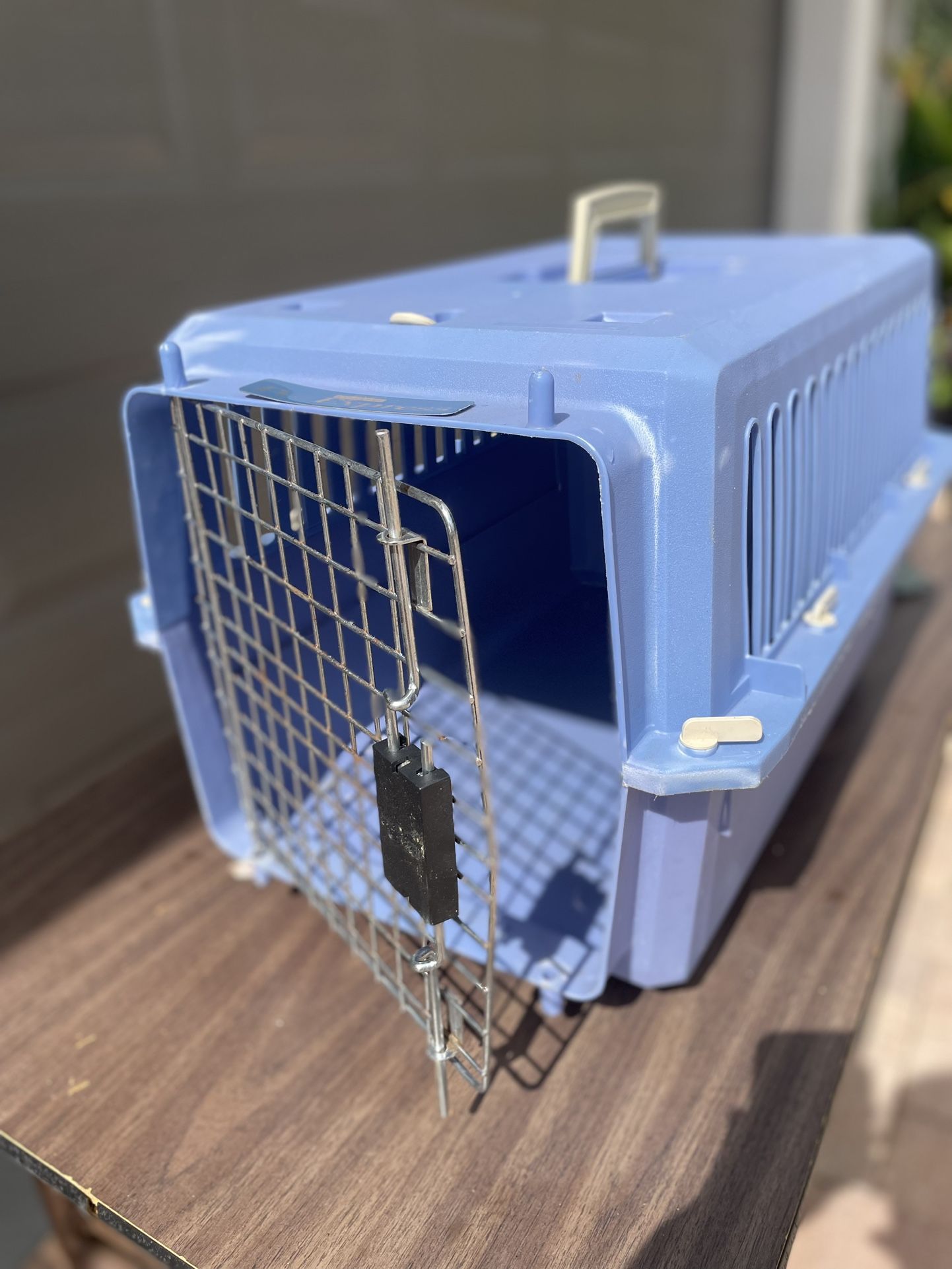 Animal Carrier. — Crate