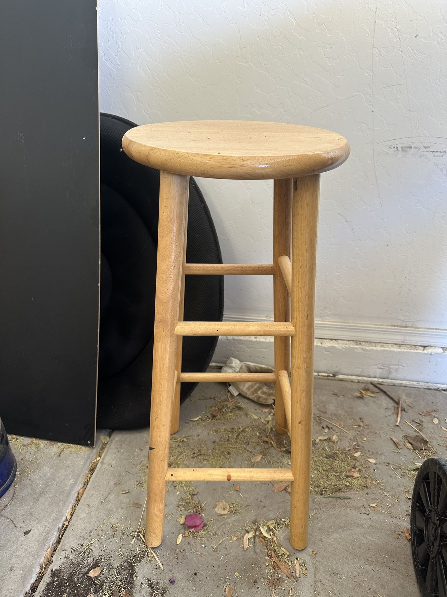 Wooden Bar Stool x1