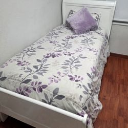 Cama Twin Como Nueva 