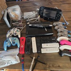 Nintendo Wii U Bundle – Zelda, Mario Party 8, Silent Hill + 20 Games & 9 Controllers